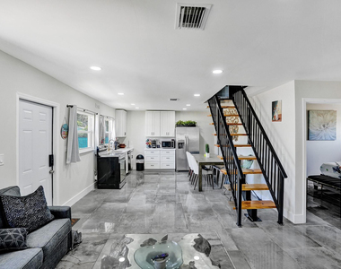 8047 Nw 1st Place - Photo Thumbnail 28