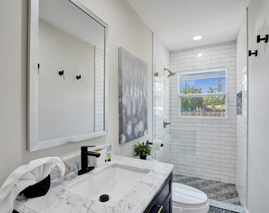 8047 Nw 1st Place - Photo Thumbnail 18
