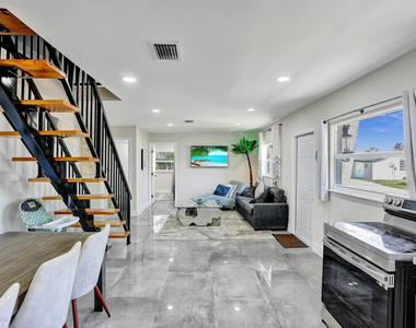 8047 Nw 1st Place - Photo Thumbnail 12