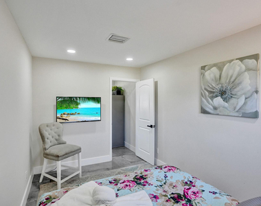 8047 Nw 1st Place - Photo Thumbnail 15