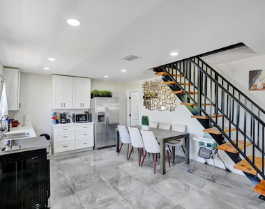 8047 Nw 1st Place - Photo Thumbnail 7