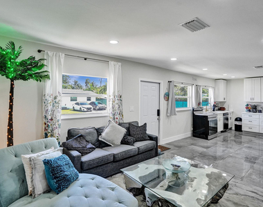 8047 Nw 1st Place - Photo Thumbnail 27