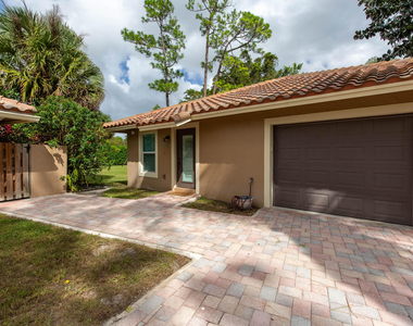 352 Window Rock Drive - Photo Thumbnail 1