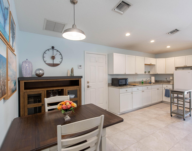 352 Window Rock Drive - Photo Thumbnail 9