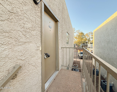 2833 E Kathleen Road - Photo Thumbnail 14