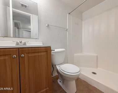 2833 E Kathleen Road - Photo Thumbnail 10