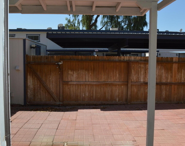 5442 W El Caminito Drive - Photo Thumbnail 7