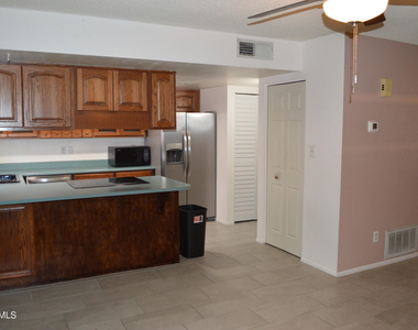 5442 W El Caminito Drive - Photo Thumbnail 10