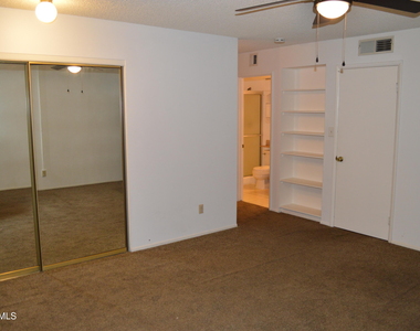 5442 W El Caminito Drive - Photo Thumbnail 15