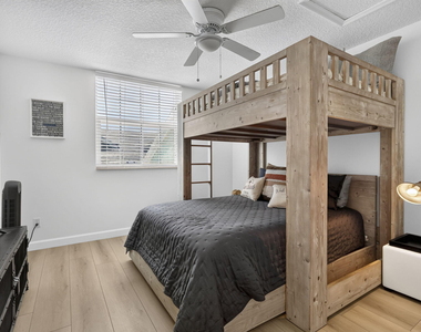 1209 Mainsail - Photo Thumbnail 33