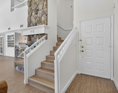1209 Mainsail - Photo Thumbnail 5