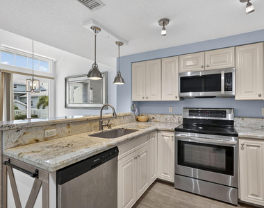 1209 Mainsail - Photo Thumbnail 18