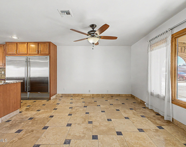 5403 S Heather Drive - Photo Thumbnail 5
