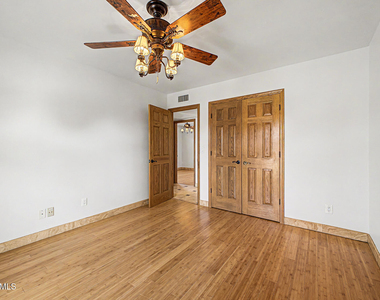 5403 S Heather Drive - Photo Thumbnail 22