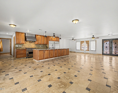 5403 S Heather Drive - Photo Thumbnail 7