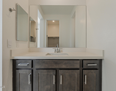 2434 W Rowel Road - Photo Thumbnail 26
