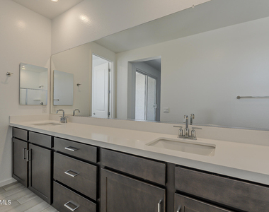 2434 W Rowel Road - Photo Thumbnail 18