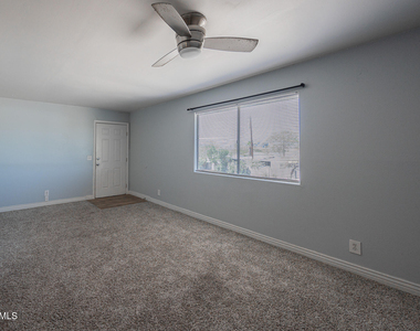4708 E Portland Street - Photo Thumbnail 8