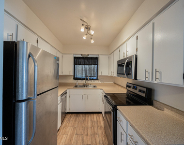 4708 E Portland Street - Photo Thumbnail 11