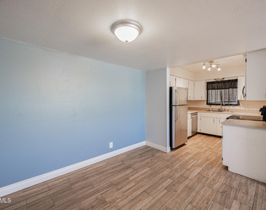 4708 E Portland Street - Photo Thumbnail 9