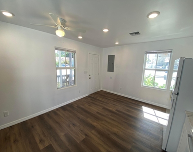641 6th Street - Photo Thumbnail 3