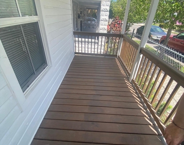 641 6th Street - Photo Thumbnail 6