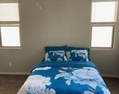 4350 E Jesse Street - Photo Thumbnail 7