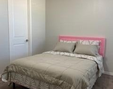 4350 E Jesse Street - Photo Thumbnail 10