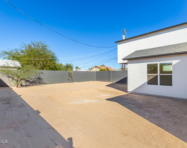 1332 E Diamond Street - Photo Thumbnail 19
