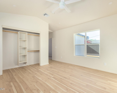 1332 E Diamond Street - Photo Thumbnail 11