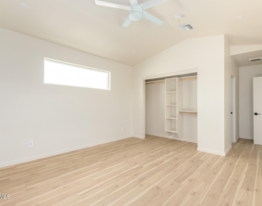 1332 E Diamond Street - Photo Thumbnail 10