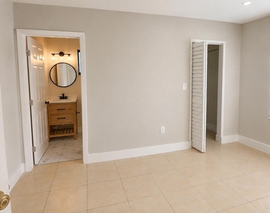 6220 Sw 27th Street - Photo Thumbnail 2