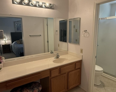 14518 W Heritage Drive - Photo Thumbnail 10