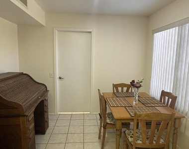 14518 W Heritage Drive - Photo Thumbnail 7