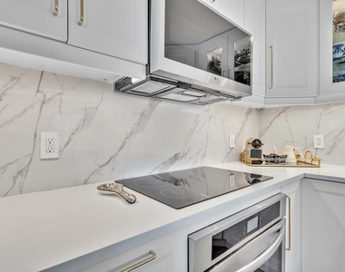 133 N Pompano Beach Boulevard - Photo Thumbnail 2
