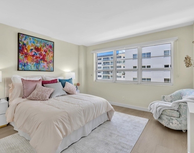 133 N Pompano Beach Boulevard - Photo Thumbnail 15