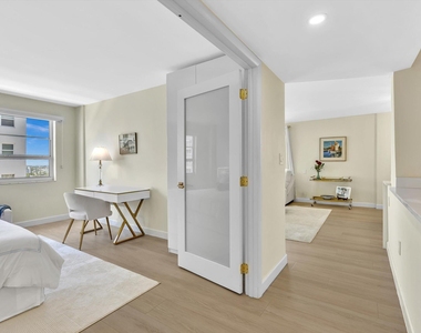 133 N Pompano Beach Boulevard - Photo Thumbnail 10