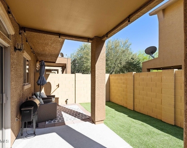 2250 E Deer Valley Road - Photo Thumbnail 18
