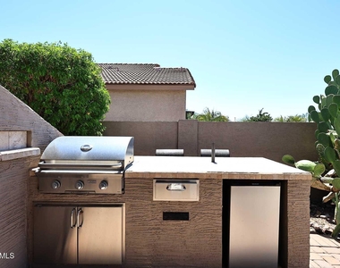 26628 N 41st Street - Photo Thumbnail 23