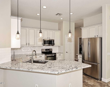 26628 N 41st Street - Photo Thumbnail 7