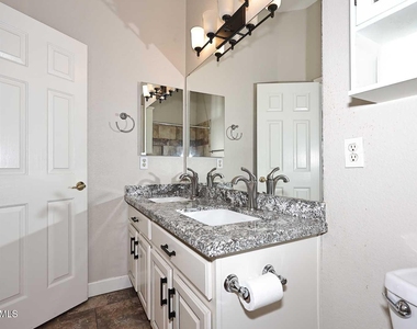 26628 N 41st Street - Photo Thumbnail 20