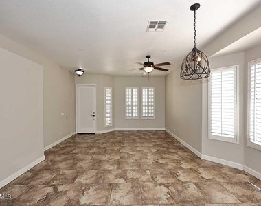 26628 N 41st Street - Photo Thumbnail 11