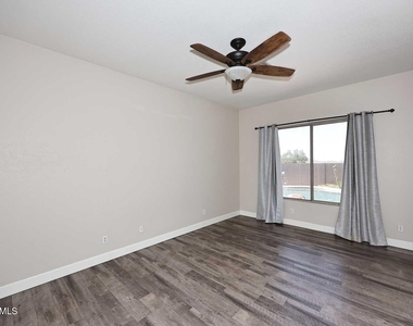 26628 N 41st Street - Photo Thumbnail 14