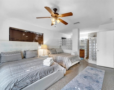 1507 Garfield Street - Photo Thumbnail 7