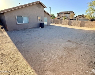 1622 S 229th Avenue - Photo Thumbnail 12
