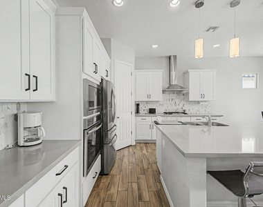 26154 S 227th Way - Photo Thumbnail 12
