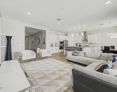 26154 S 227th Way - Photo Thumbnail 8