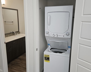 7981 E Wilshire Drive - Photo Thumbnail 7