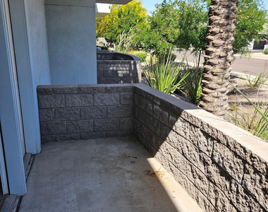 7981 E Wilshire Drive - Photo Thumbnail 15