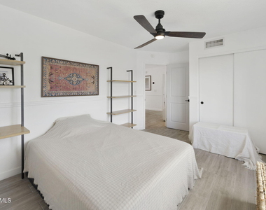 4768 W Piute Avenue - Photo Thumbnail 34